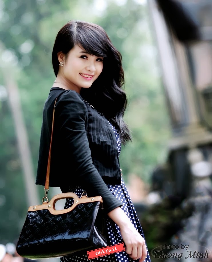 Chiêm ngưỡng vẻ đẹp quyến rũ của Hotgirl Khánh Chi